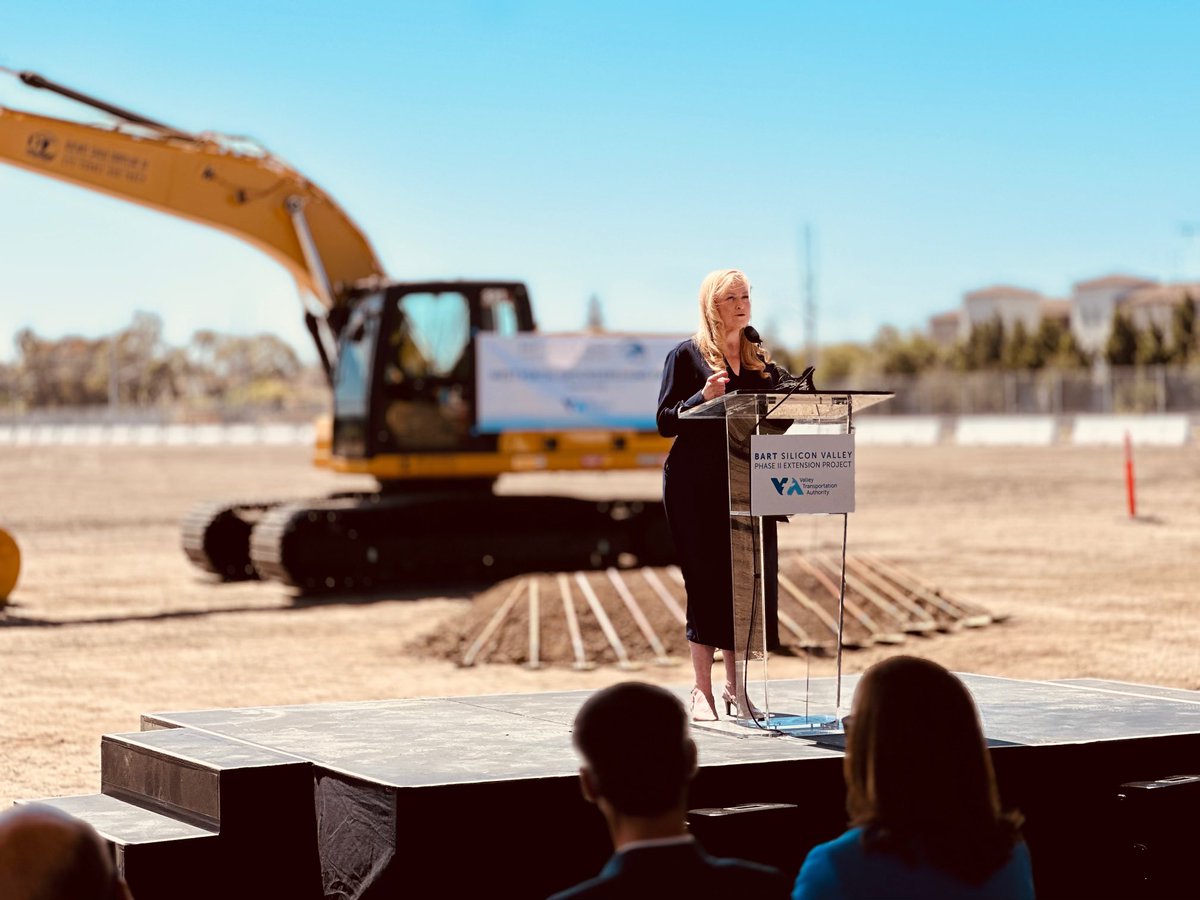 SupCindyChavez's tweet photo. #DecadesInTheMaking
#RingAroundTheBay
#Groundbreaking
Today we made long awaited history when we broke ground on @VTA ‘s BART Silicon Valley Phase II to extend BART service six-miles from the Berryessa Transit Center into downtown San Jose ending in the city of Santa Clara. https://t.co/xfYDLgShjK