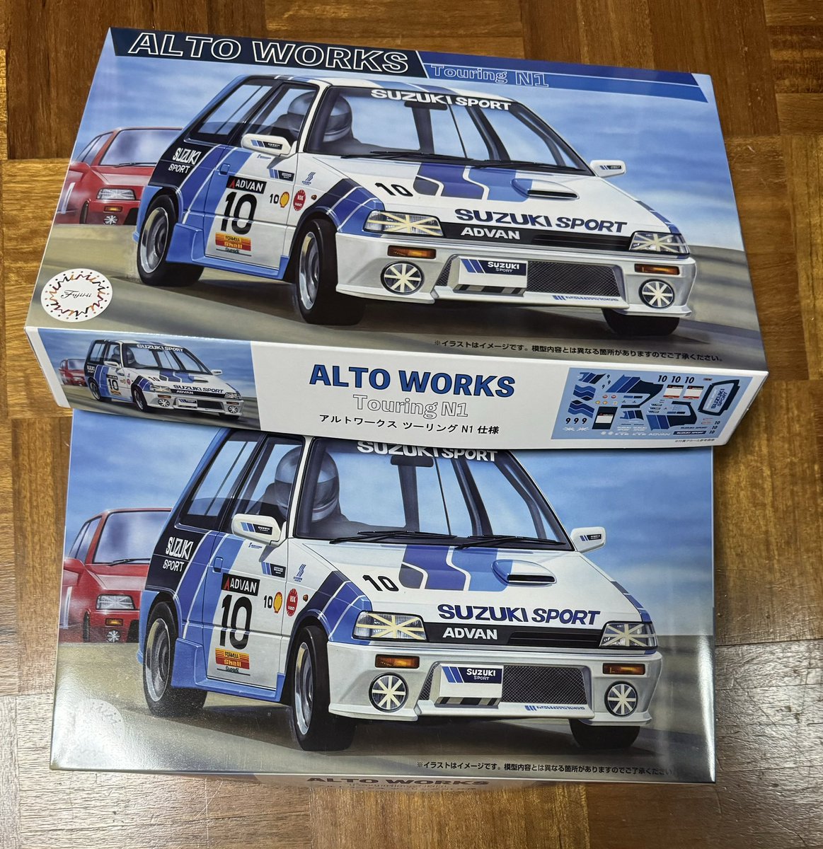 kiyobinbo_1971's tweet photo. おはようございます☀️今日も暑くなるらしいですね😓
昨日これが届きました‼️
初代アルトワークス大好き💕
ちなみに私の最初のクルマはアルトCA71Vの見た目だけターボ仕様😅
#フジミ
#スズキ
#アルトワークス
#CA72V https://t.co/S1nQgrhgwh