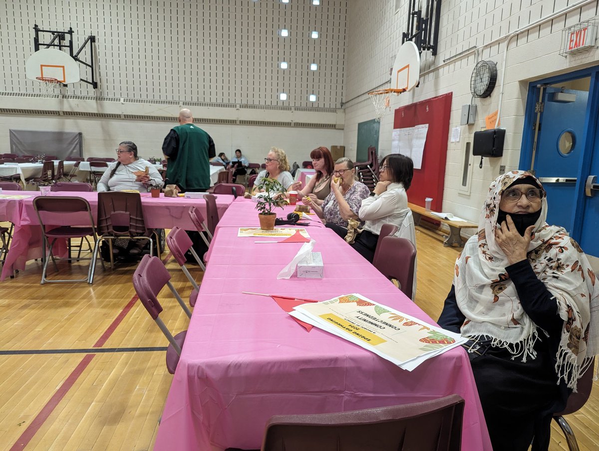 thecornersjt's tweet image. Setting Up for the Spring Gathering!! Join Us today at 5:30 pm!!

#springgathering #2024event #springevent #summer #Myhomemyhood