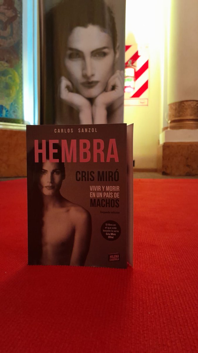 Milena Caserola (@milenacaserola) on Twitter photo Increible noche. Presentación de la serie Cris Miró (Ella) basada en el libro Hembra. Cris Miró. Vivir y morir en un país de machos del gran (y elegante) <a href="/carlossanzol/">carlos sanzol</a>
🔥Glamur en la alfombra roja junto a <a href="/martinvatenberg/">Martín Vatenberg</a> <a href="/_minaserrano/">Mina</a> <a href="/lucasbianchini/">Mendes</a> muches más .... Increible noche. Presentación de la serie Cris Miró (Ella) basada en el libro Hembra. Cris Miró. Vivir y morir en un país de machos del gran (y elegante) <a href="/carlossanzol/">carlos sanzol</a>
🔥Glamur en la alfombra roja junto a <a href="/martinvatenberg/">Martín Vatenberg</a> <a href="/_minaserrano/">Mina</a> <a href="/lucasbianchini/">Mendes</a> muches más ....