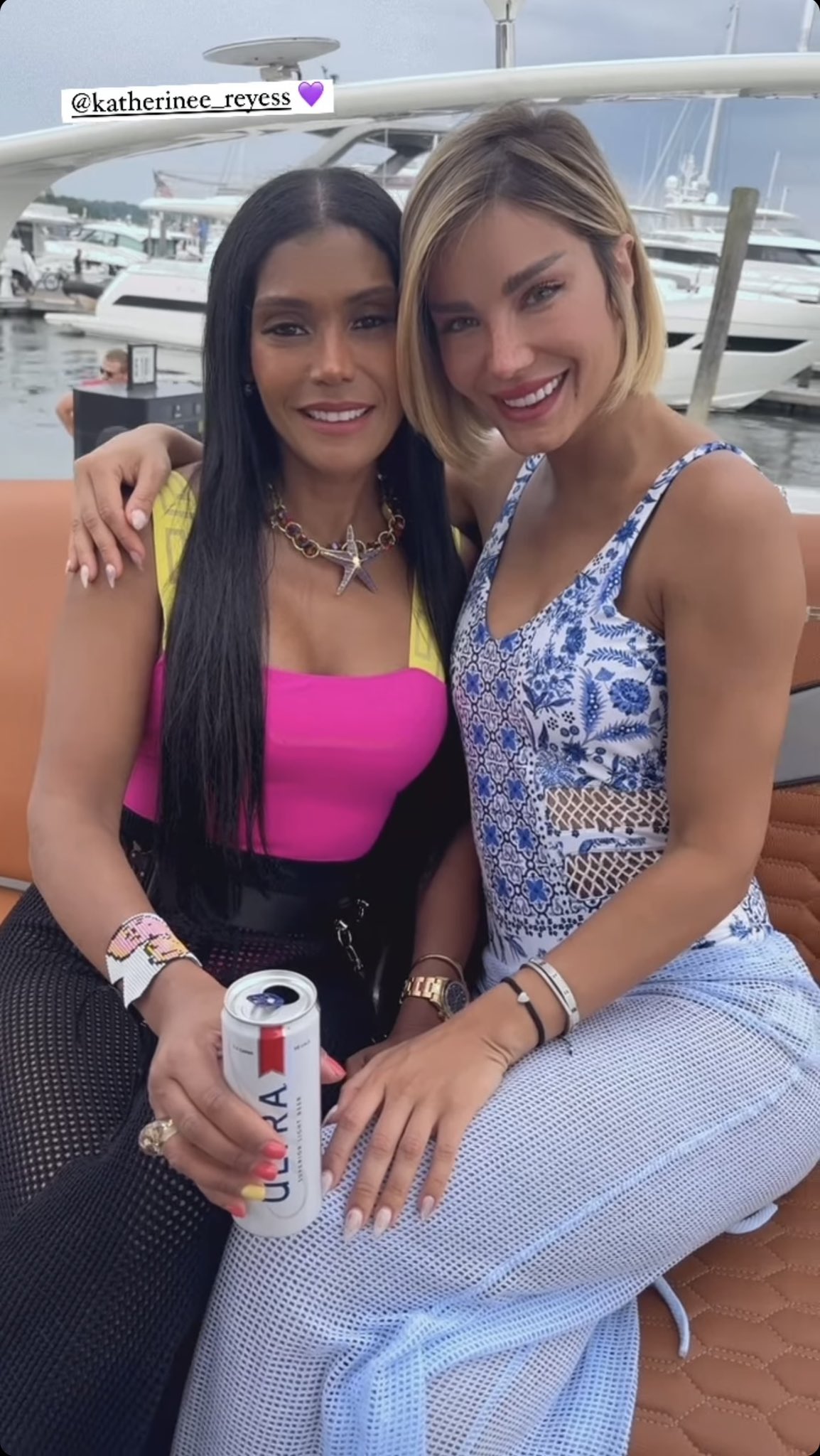 𝓜𝓪𝓻í𝓪 on X: "Nuestra Mala bellaaaaa con la esposa de La Melaza 😍😍😍  #Aleska https://t.co/w3jWnHCDtA" / X