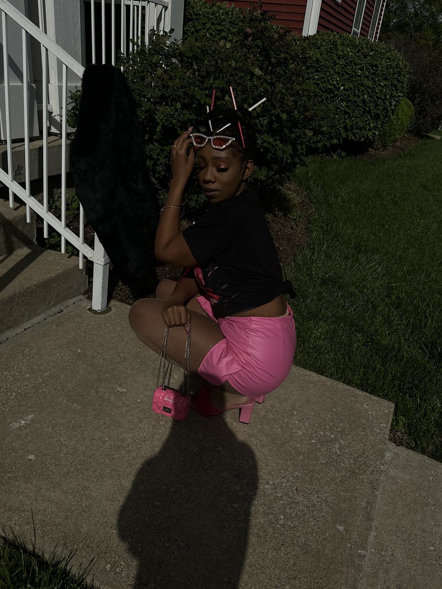 beesqueenn tweet picture