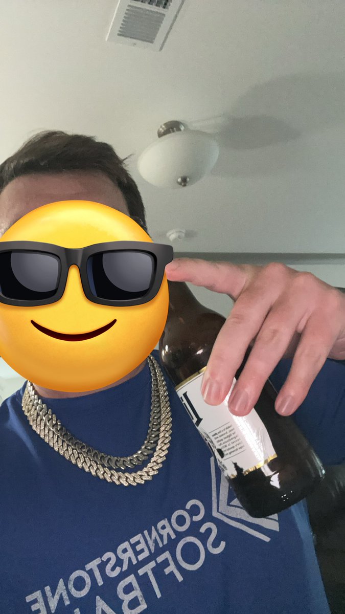 BobbyBombsv2's tweet photo. MJ Melendez’ bling will not let me down tonight‼️🤑 #CornerstoneGameday #DingerzOnly https://t.co/4VY2FeGjFG
