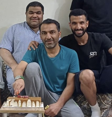 كل عام وانت بالف خير يبا وعسى عمرك مديد ياتاج راسي💙🌹 العزوه ابوي وعمي اللهم احفظلي أحبابي 🤲🏽
