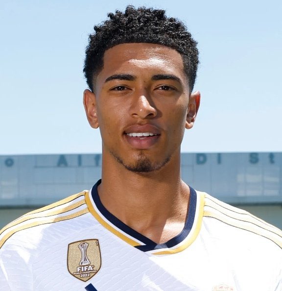 فيه اشاعة منتشرة بالتايم الاسباني 

مشجع لـ اتلتيكو مدريد اتهم بيلينغهام بتعاطي المـنشـطات و الدليل انه وجهه متغير بسبب ان المنشطات تسوي صبغات جلدية بالوجه بشكل واضح

و تايم برشلونة ماصدق و تداولها بكثرة ولاقت تفاعل مرعب جدا 💀💀