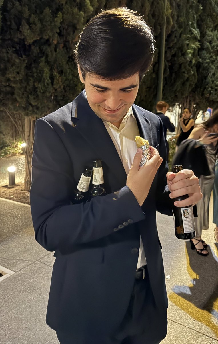 carlosfdez22's tweet photo. La ruina de las barras libres https://t.co/iQz3mjA1WF
