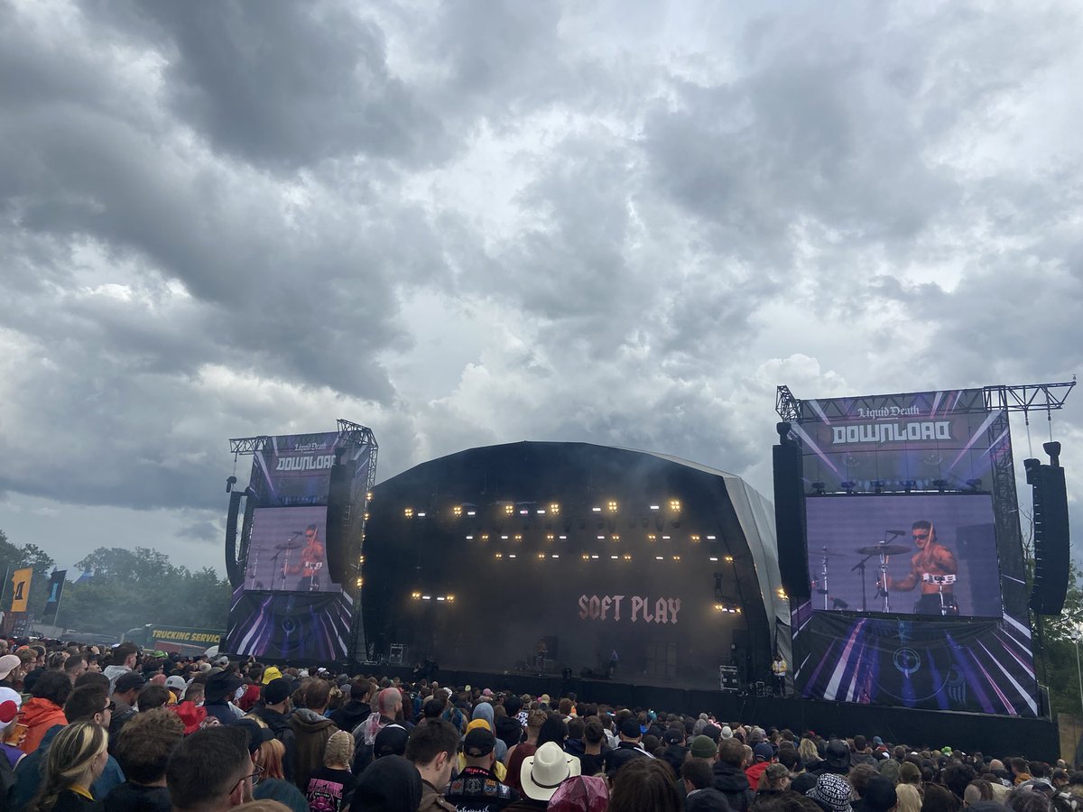 turlybagle's tweet photo. @softplayband were fucking awesome!!! https://t.co/IEgH48kSCc
