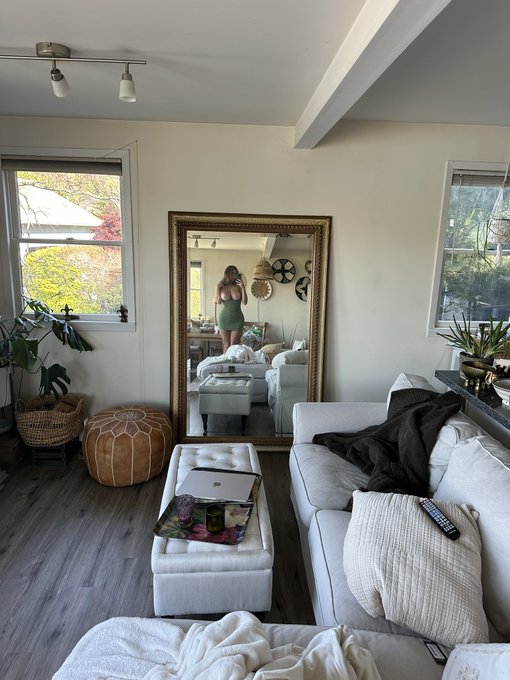 &lsquo;hi&rsquo; if u notice it and actually care about me https://t.co/sWuZZEOATK