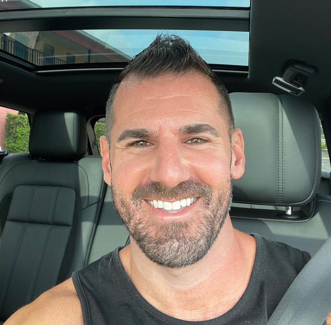 Hey Leute, ich brauche mehr Follower und Freunde, weil ich neu hier bin. Ich brauche jemanden, der mir mehr über diese Anwendung erzählen kann, wenn es möglich ist ❤️❤️❤️🙏🙏