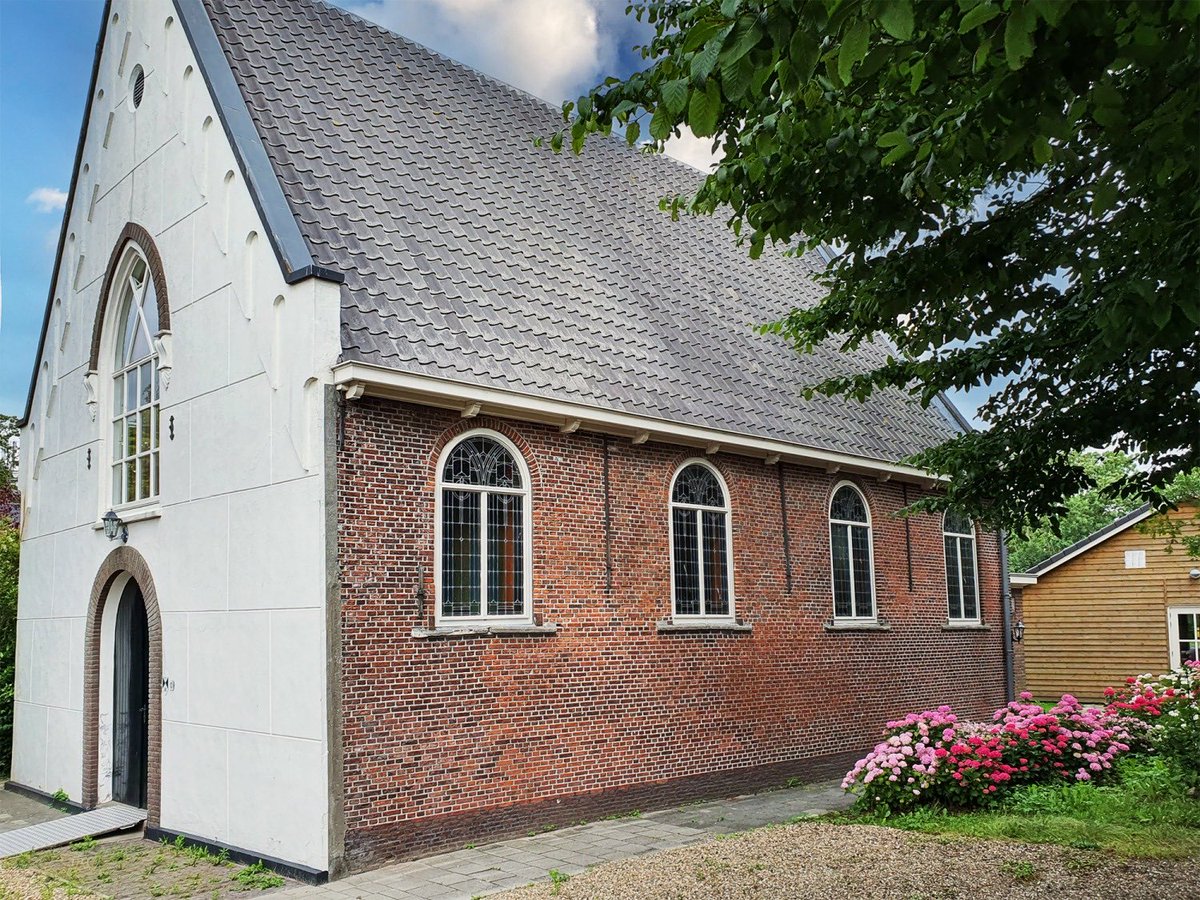 Vrijdag jongstleden hield de Erfgoedtafel #OudeHollandseWaterlinie een bijeenkomst met rondleiding g in de #Schuilkerk in #Zwammerdam. Afgebrand door de Fransen in #Rampjaar 1672 en weer opgebouwd. Een bijzondere locatie met een interessant verhaal!