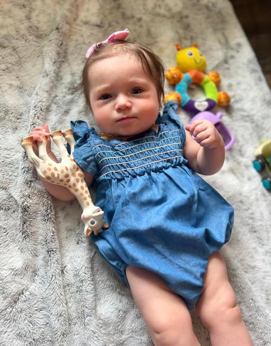 Finalization Friday!! Congratulations to Logan and Nate! It’s been such a joy to watch your sweet little family grow!💙🩷💙🩷🩷🩷