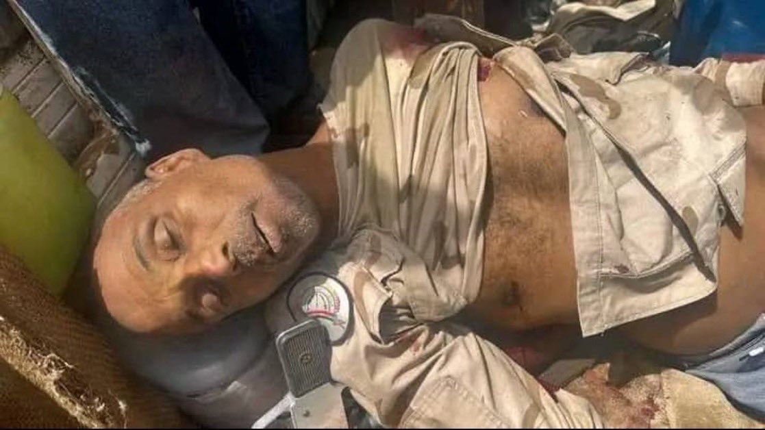 #السودان 🇸🇩|

علي يعقوب، قائد ميليشيا الدعم السريع بوسط دارفور، الذي أشرف على الإبادات ضد المدنيين بعد استيلاء ميليشياته التي نفذت الإبادة الجماعية على عاصمة الولاية زالنجي، وأعمال القتل الجماعي في الفاشر (ود النورة)، قد تم تصفيته.

العقبى لقائده وداعموه: إن الله يمهل ولا يهمل!