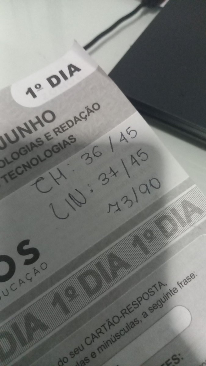 mediclaracina's tweet photo. gente eu to CHOCADA com o quanto eu fui bem para o PRIMEIRO SIMULADO, o primeiro !!!!!!!!! minha primeira impressão com o enem foi boa até, consegui terminar as questões a tempo, mas oq eu percebi foi q nas ultimas questoes de ch eu me perdi MUITO, serio, quase todos meus erros + https://t.co/tk4xggGiXS