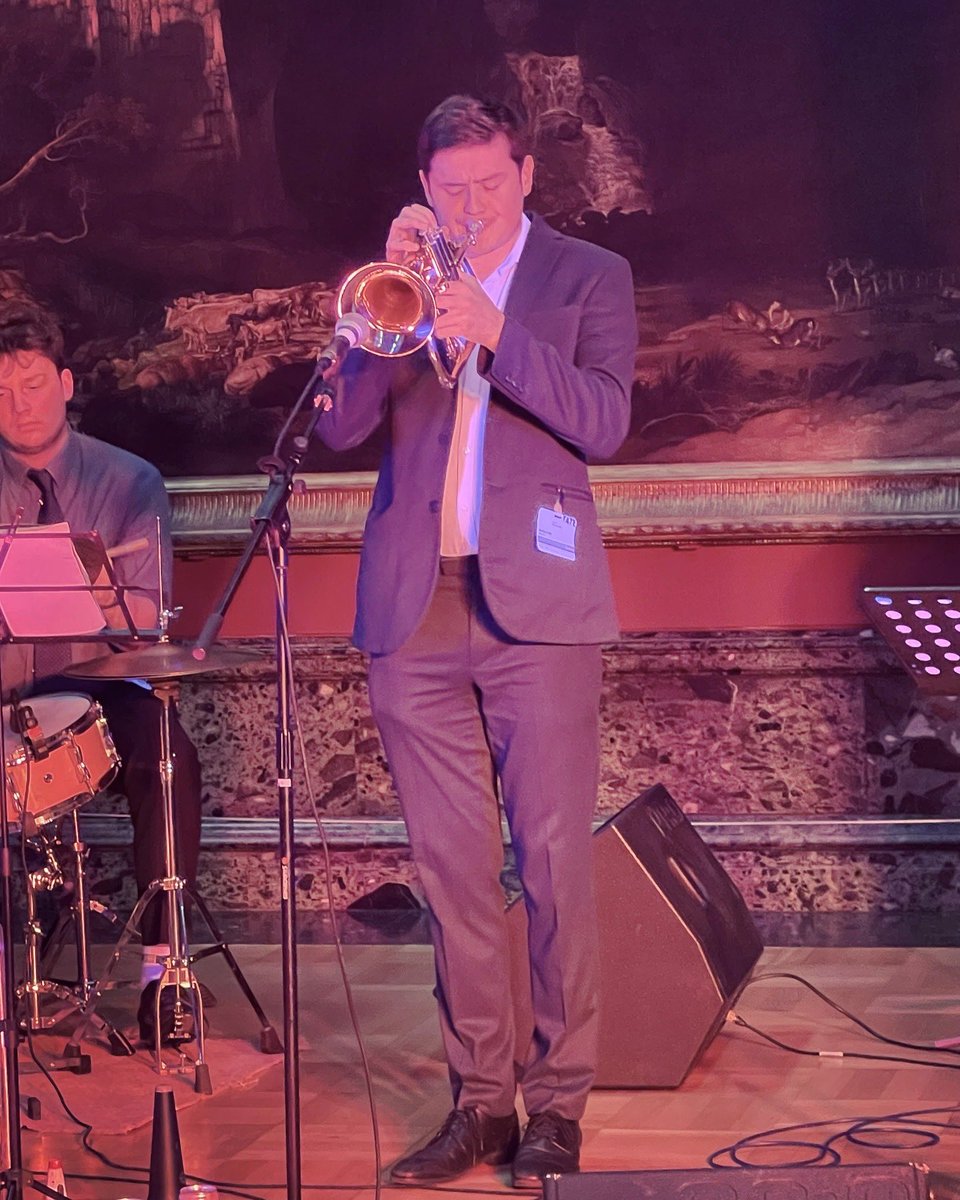 katycarta's tweet photo. Tate Members’ night, Matthew Hill jazz Quartet and DJ set from Hayley Kennedy #lovely #nicetime #goodnight #art #museum @Tate https://t.co/J60ll1MA1C