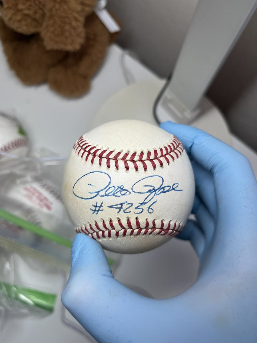 Evbaseballmem's tweet photo. Pete Rose 4256 Inscrip JSA COA $115 https://t.co/cEQGb1PxxX
