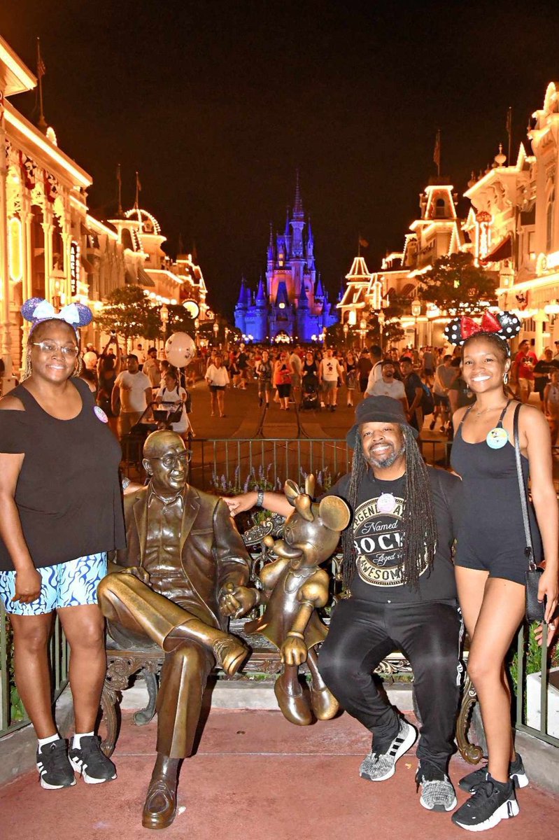 Still amazed we did that last weekend 🤯 It was a first. ALL BECAUSE MY BEAUTIES WANTED TO 🥰

We flew to Florida Friday night, Saturday, went to Walt Disney World, Sunday morning flew home 😁

Enjoying Life Always ✌️ 💘 ♾️ #EnjoyingLifeAlways #DateLife #WDW #WaltDisneyWorld