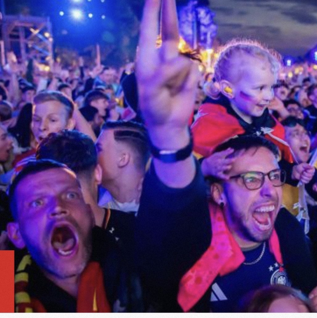 Fußball holt  einfach das schönste aus dem männlichen, deutschen Wesen.