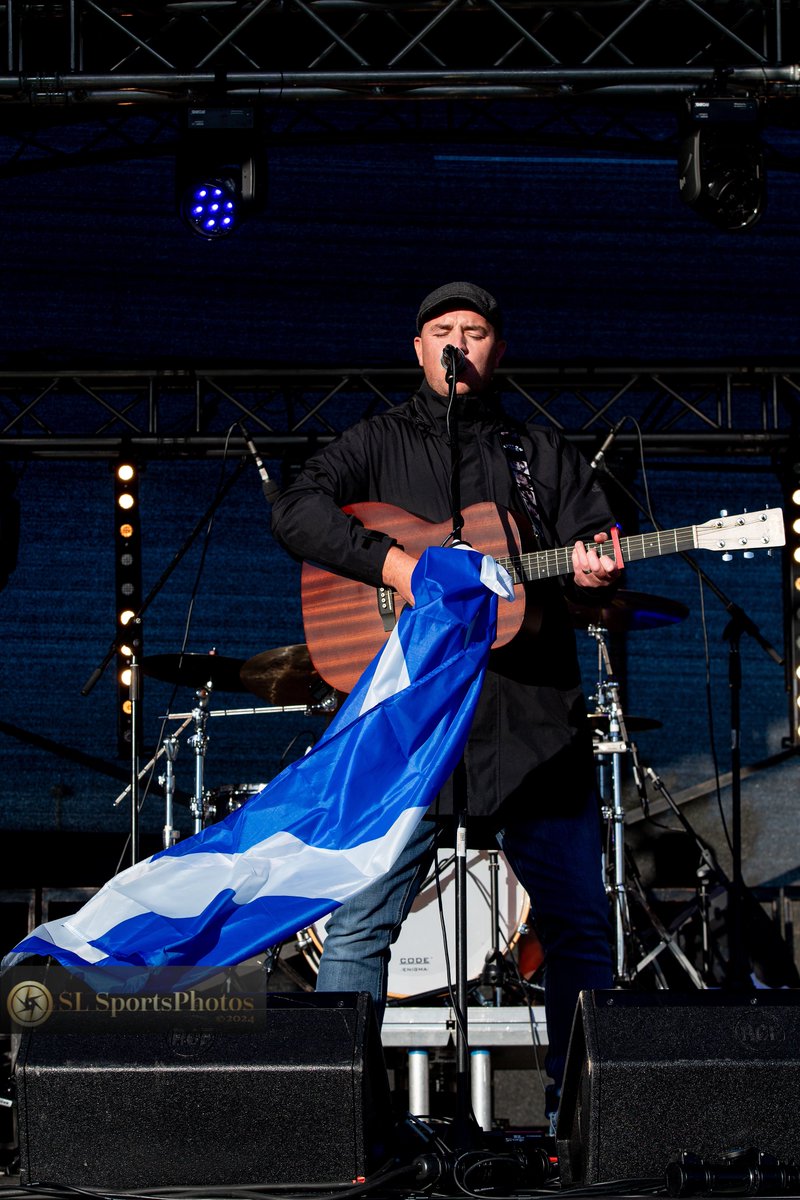 SL_SportsPhotos's tweet photo. What a great night at the @FC_Hartlepool #FCFEST first of a two day SELL OUT event. Old Red Eyes, Manchester Anthems, The Gerry Cinna-man Experience, Acoustic Mafia and Jacob Darley ππ»ππ»ππ» https://t.co/pb40Bnw0QK