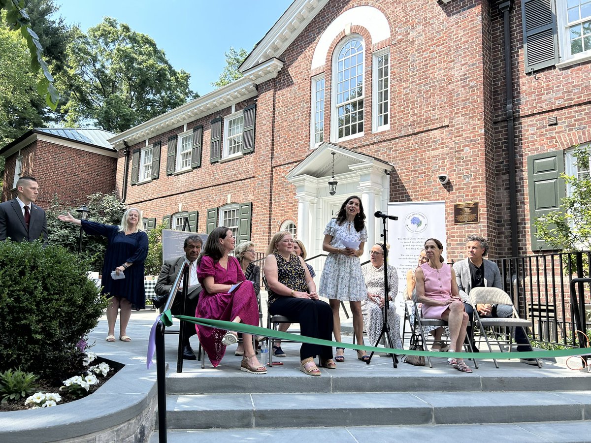 MonicaMalpass's tweet photo. What an exciting day at the Bronxville Public Library‘s new Reading Garden! Today’s ribbon-cutting was two years in the making. A public-private endeavor done with love. We hope you’ll enjoy reading, taking a class, &amp; meeting friends for generations to come! FOBPL rocks.#Library https://t.co/He1YkWQQy4