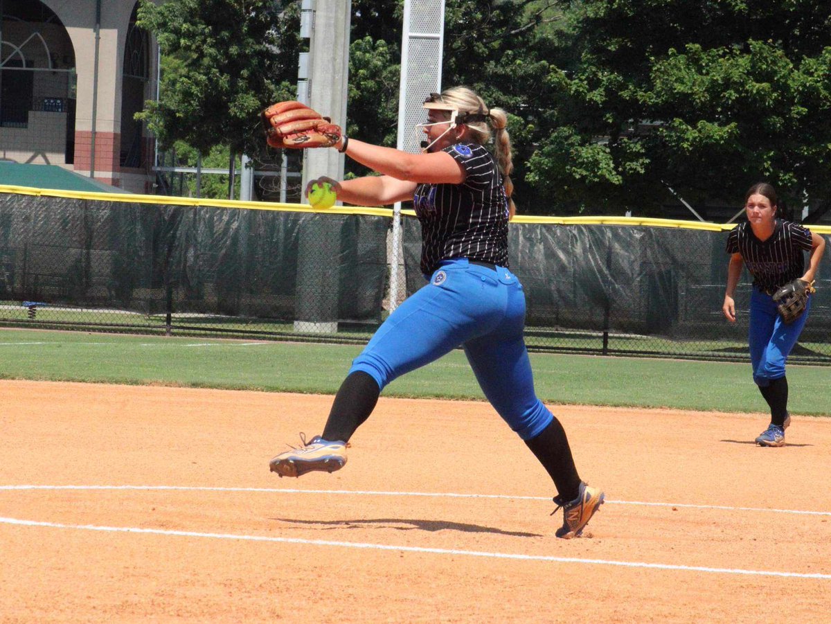 kayleetatum11's tweet photo. Day 1 Stars Over Tennessee 2-0 Pretty good day! I pitched 6 innings with 1 earned run, 0 walks &amp; 10 Ks!! Back at it tomorrow! @coachchattin @JoelWorthington @Bbrentz7 @JBMTSUsoftball @TNUsoftball @GregLarnerd  @CoachBryant5 @marty_mac17 @dees_44 @caroline_hardy @CoachFrankReed https://t.co/k86VNMSVAk