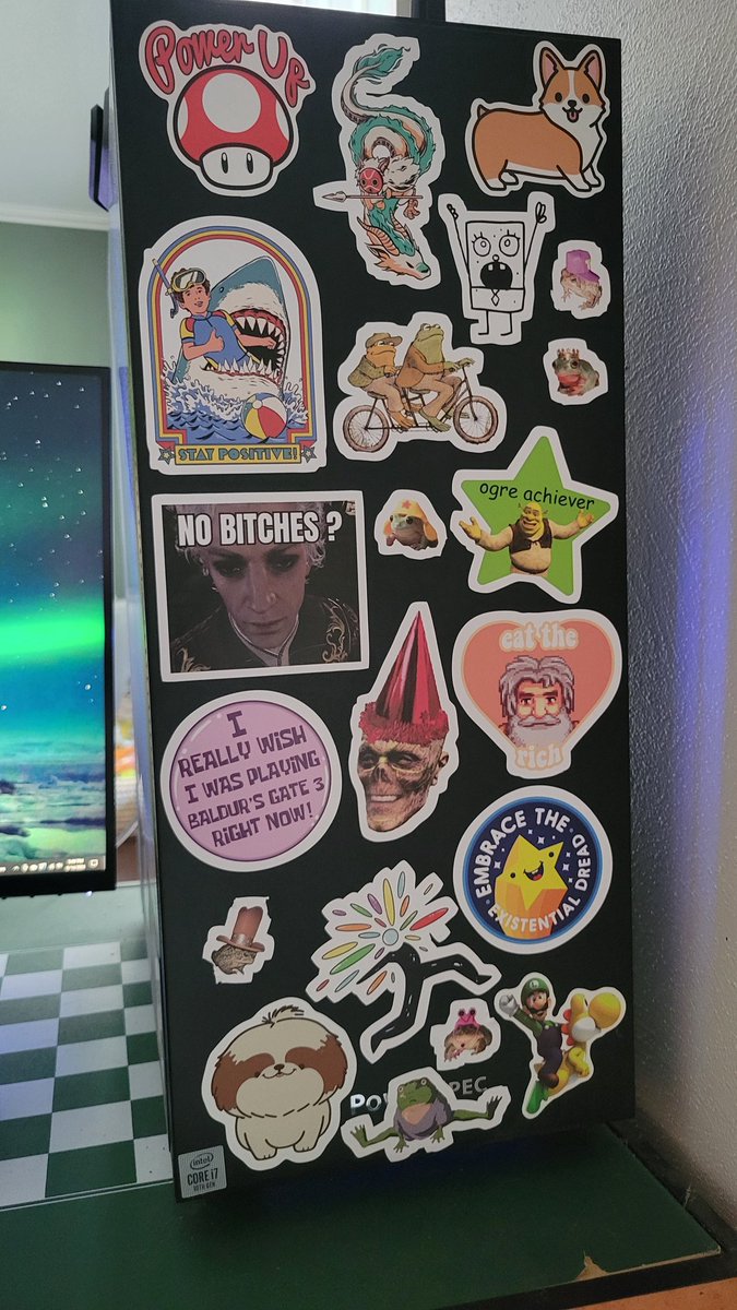 thiccdelicious's tweet photo. She may be getting old but she got some new tats 👌👌 https://t.co/36Cn5CtmVI
