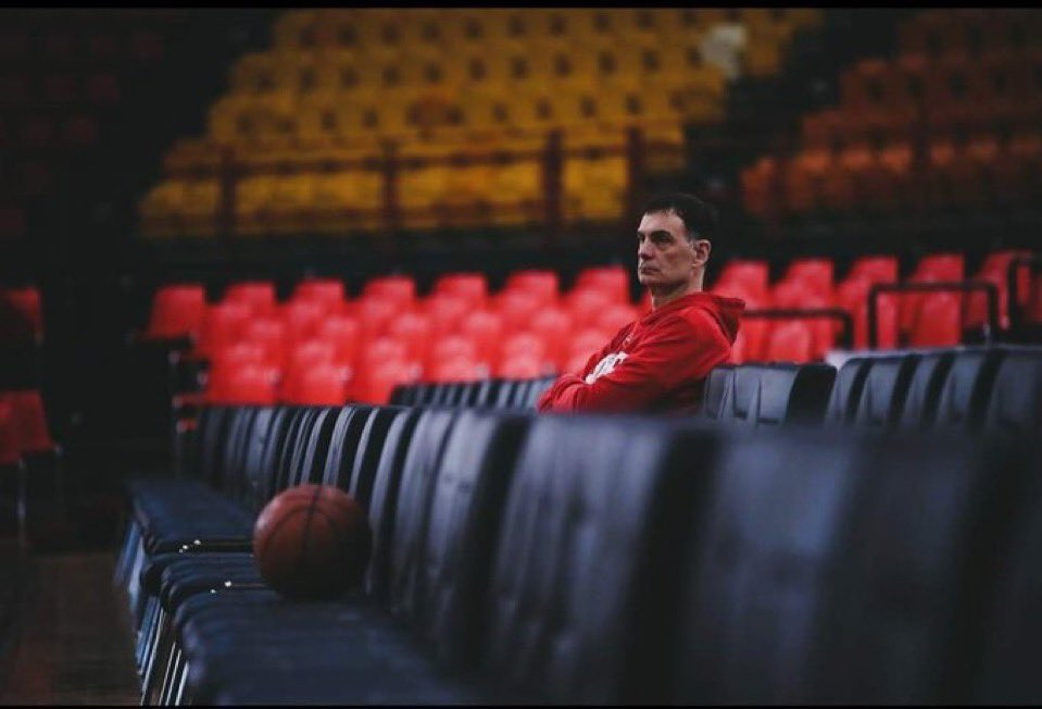 Πάντα με τον coach !! 🔴⚪️ #OlympiacosBC