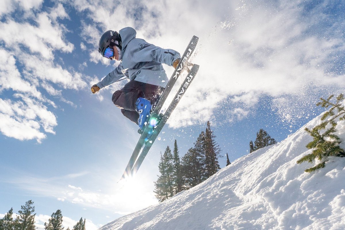 Final call on the Peak Vertical Feet #PeakSkisChallenge! If you accumulated more than 4 million vertical feet on a public-facing leaderboard during the 2023/2024 ski season we want to hear your story! Hurry, window for entry closes June 15th.

peakskis.com/pages/peaks-ve…