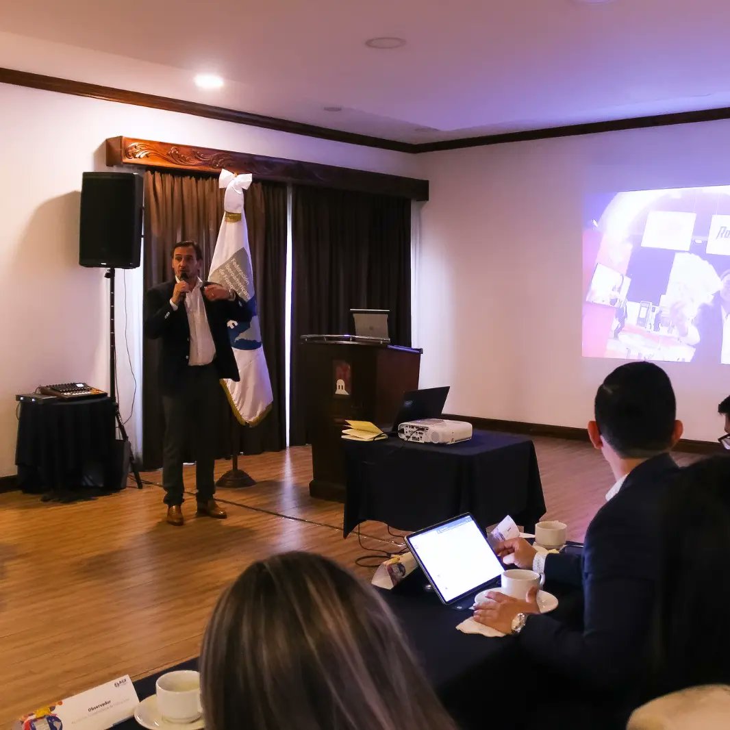 aamf_'s tweet photo. #DIA2 Asamblea Gral. de la Federación Iberoamericana de Franquicias (FIAF) en Guatemala 🇬🇹 
Por #AAMF 🇦🇷 nuestro Director Internac. Gabriel Sperandini presentó resultados de Expo Franquicias Argentina 2024,  situación actual  y crecimiento del mercado de franquicias en Arg.
#FIAF https://t.co/GzNwwSzRQt