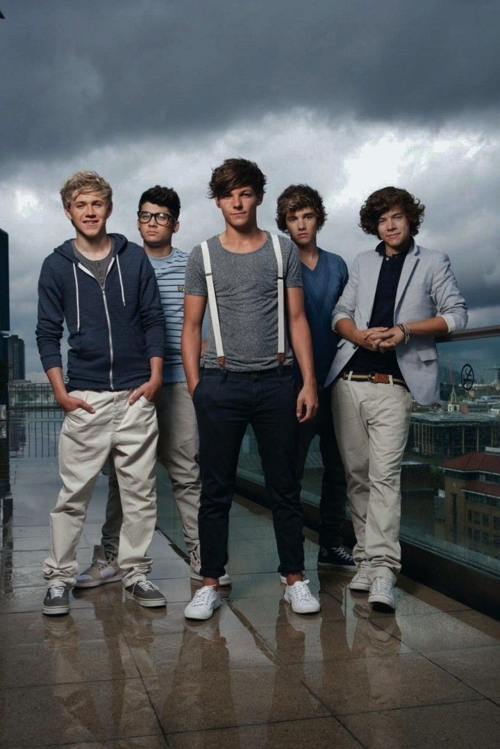 A thread of 1D photoshoots bc I'm bored and pinterest is fun and I'm hopelessly devoted to Louis Tomlinson 

Louis the leader