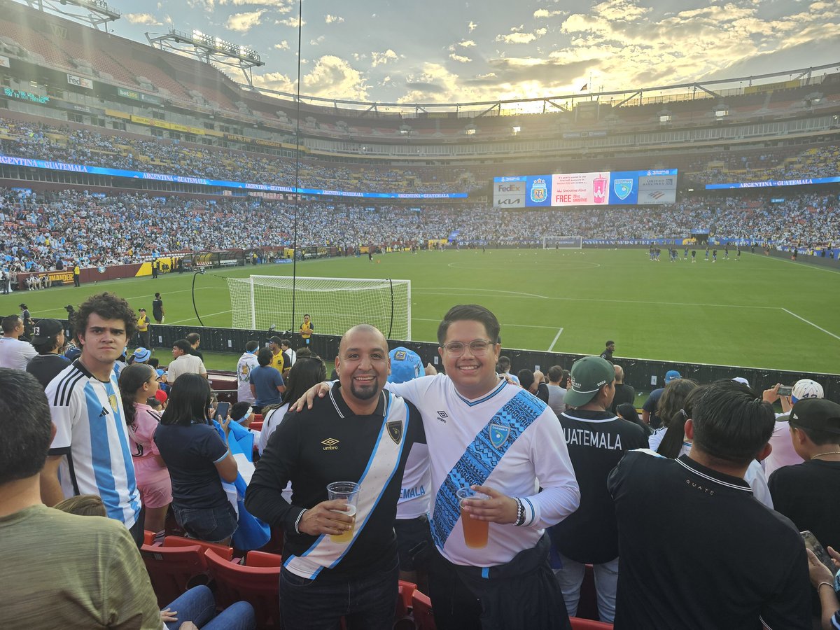 foppaguate's tweet photo. Vamos Guateeeee https://t.co/sQbbZ8DMgP
