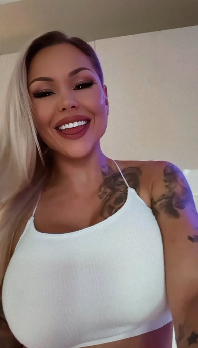 Positive vibes only 🤝😜 https://t.co/QRuoHvWWVv