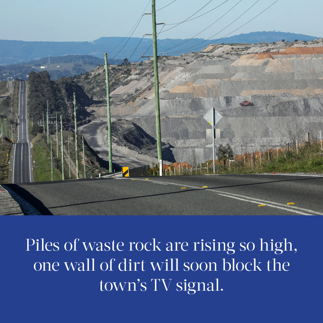 A former local returns to the small NSW town of Muswellbrook, where he finds an expanded open-cut mining sector, a hollowed-out community and dust – everywhere.
⁠
✍️ Ryan Butta 
📸 Chris Elfes 

smh.com.au/national/do-yo…
⁠