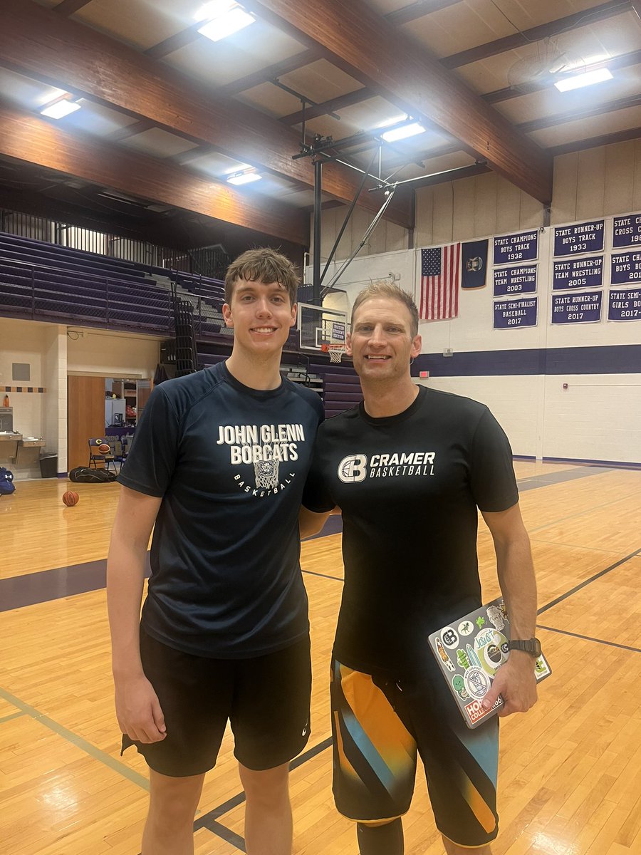 Sean Wesolek (@sean_wesolek) on Twitter photo Thank you <a href="/cramerbball/">Steve Cramer</a> for a great camp today in Caro! Always appreciate learning from one of the best to come out of the 989!👊🏼🏀 Thank you <a href="/cramerbball/">Steve Cramer</a> for a great camp today in Caro! Always appreciate learning from one of the best to come out of the 989!👊🏼🏀