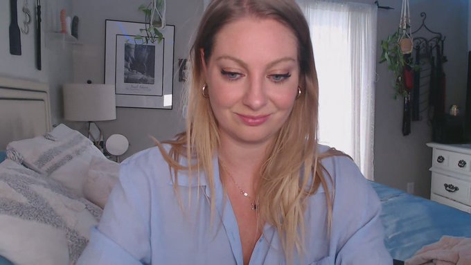 Veronica Weston is live now! https://t.co/zpIEIEzCrS https://t.co/1OIar1S4gV<a href="/tag/myfreecams"class="tags"><span>#myfreecams</span></a>