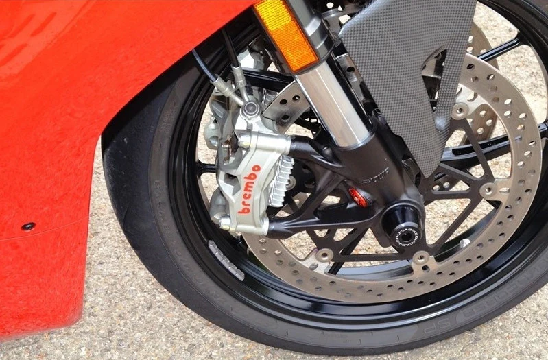 imotorcycleJP's tweet image. Performance Technology製ディスクラジエーターのご紹介です✨
キャリパーピストンとブレーキパッドの接触面を減らすことで、放熱効率を向上させ、ブレーキパッドの消耗を抑えてくれます！！
imotorcycle.jp/collections/pe…
#PerformanceTechnology
#DBK