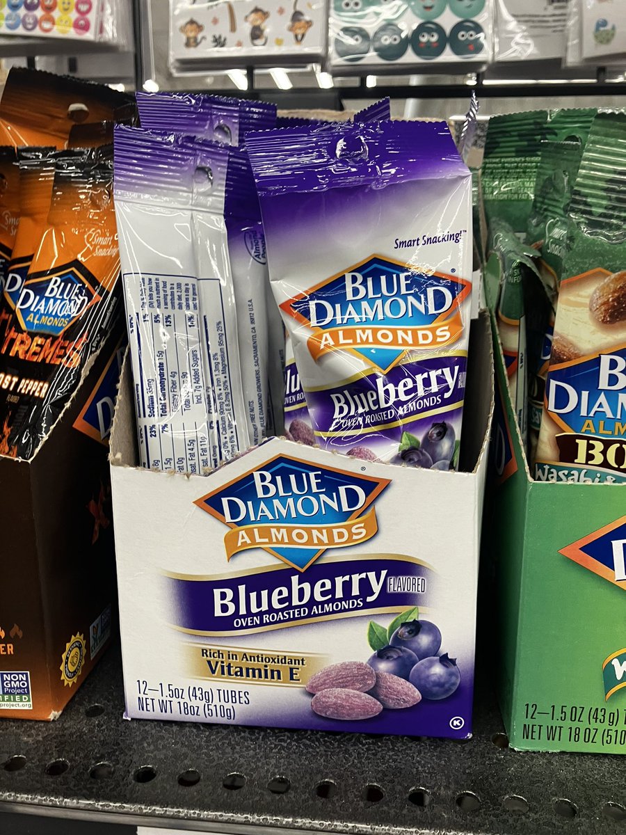 アメリカ生活5年目にして過去1不味そうなスナックを見つけた

#アメリカ #お菓子 #怖い #試したくもない