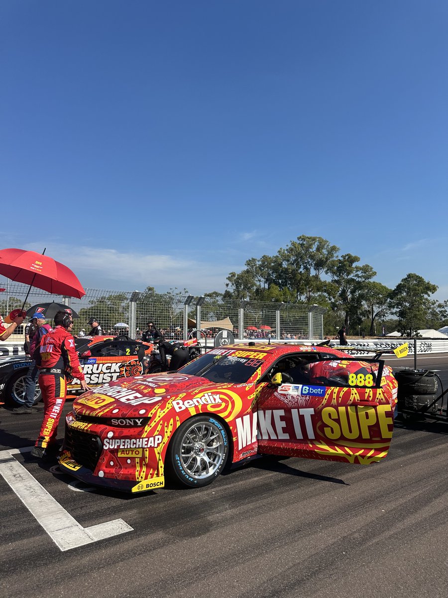 tripleeightaus's tweet photo. The Supercheap Auto wildcard is ready and on the grid
π 48 laps to run in the Darwin sun #MakeItSUPER https://t.co/hSjVR5lizl