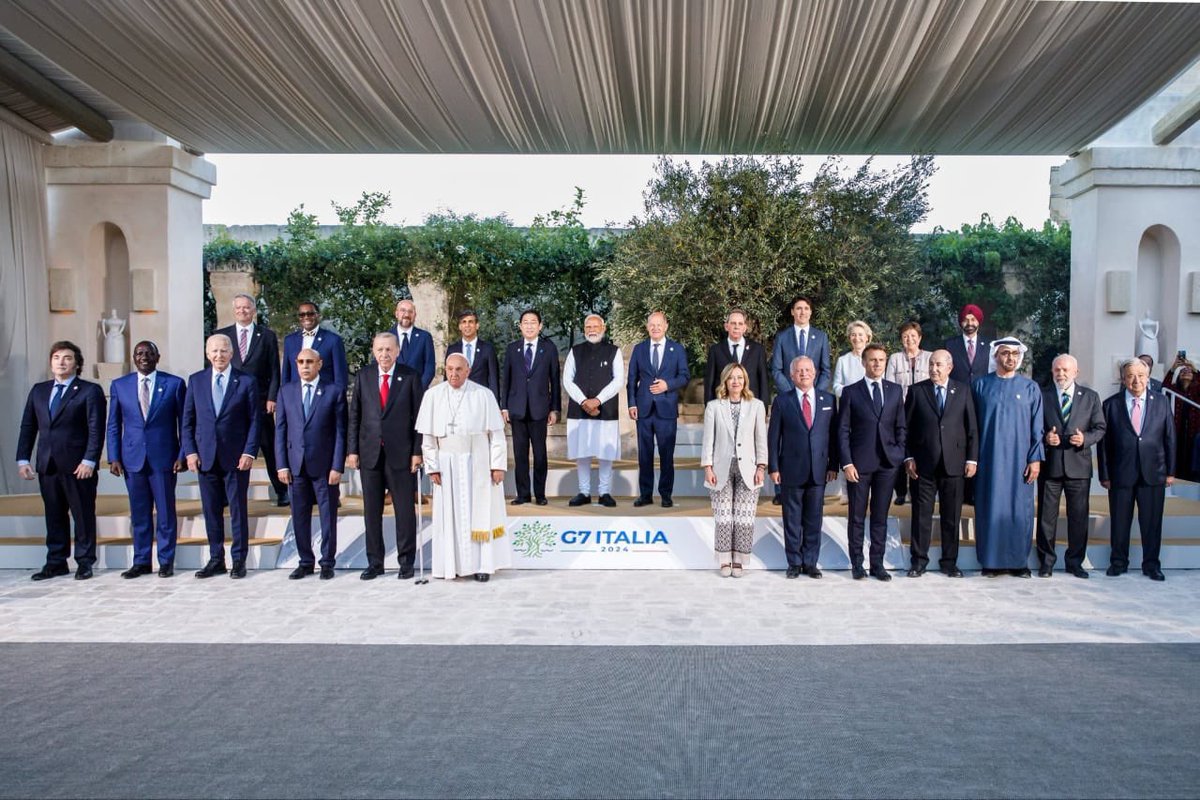 JagdishMakwana_'s tweet image. India is not a part of G7, yet global leader PM Shri @NarendraModi ji got centre-stage at #G7Summit.