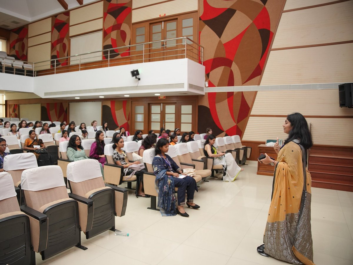 ArdourDriven's tweet photo. Had the opportunity to mentor around 100 girls from the US, India, Maldives, SriLanka, &amp; Bangladesh in a STEAM camp!
Pictures from the opening ceremony &amp; one with the US Consul General, Chennai. 🌸❤️☘️ https://t.co/LyIaerbNpu
