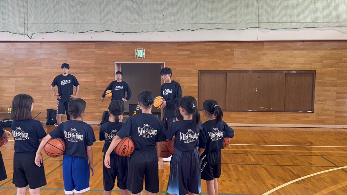CALRO_3X3's tweet photo. 佐渡のU15女子バスケクラブチームのGODDESS （ガーデス） さん、U12女子バスケクラブチームのNHさんへ出張クリニックをさせていただきました！
テーマは『トラベリングを防ぐミート、からのドライブフィニッシユ』
ぜひ、またよろしくお願いします！！！ https://t.co/ww9b4KRfbI