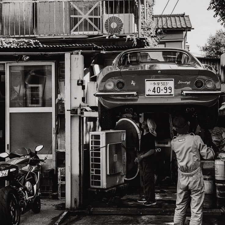 suicisite's tweet image. Spending the weekend deep in the workshop| Working on my automotive projects—it’s both my side job and passion. Any suggestions on how to pry myself away from it without feeling guilty?