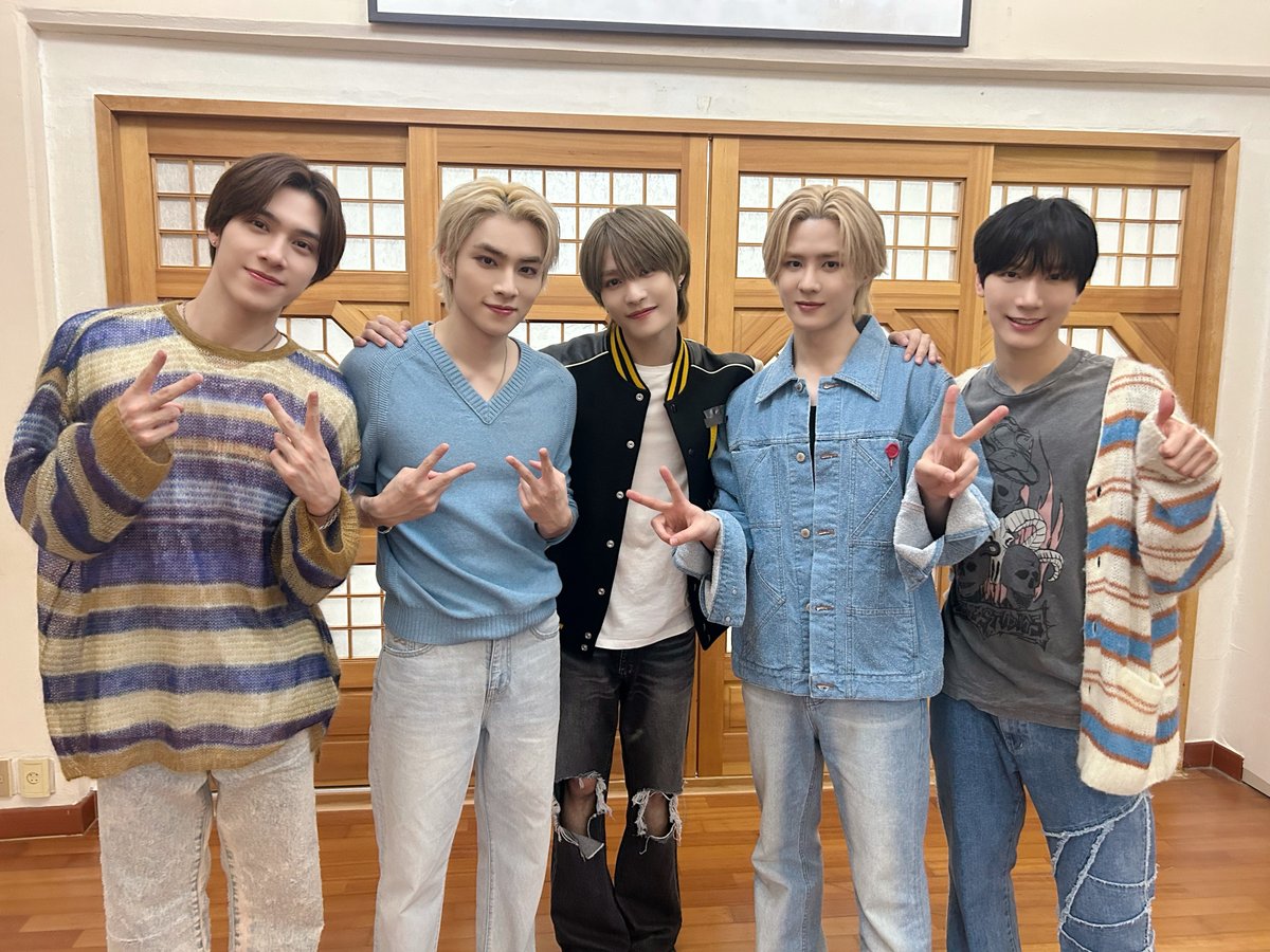오늘도 조나단 씨와 함께 즐거운 시간 보냈습니다!!!😆🤣

#TheKStarNextDoor #동네스타K
#WayV #威神V #GiveMeThat 
#WayV_GiveMeThat