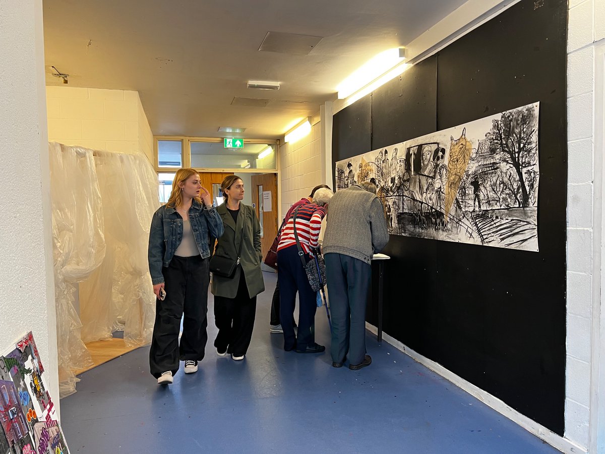 HWSArt_Photo's tweet photo. Yesterday we celebrated the achievements of our year13 art and photography students, it was such a great evening and quite emotional thinking this was their last event in school! Thank you to all that came and celebrated the hard work of our lovely students!! More pics to follow https://t.co/t4qWnohqtP