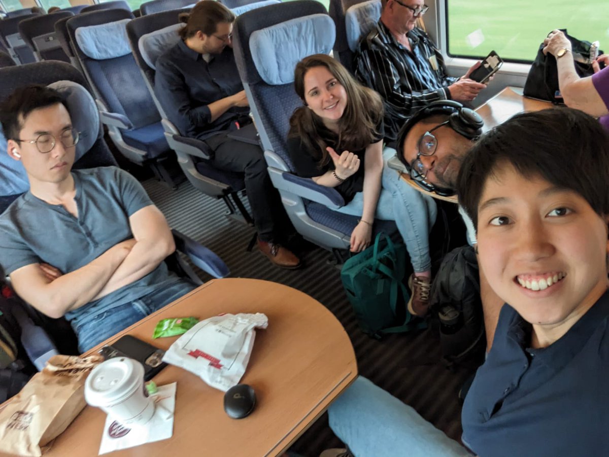 anekoplato's tweet photo. @ElishaKrieg Lab members on the way to GRC.
Sarah and I will present a talk about fancy DNA magic we have been doing. 
@JasperPeng presents tomorrow. Everyone presents a poster. Find us there. 
#GRC #bionterfacescience https://t.co/mNs8rZAt41