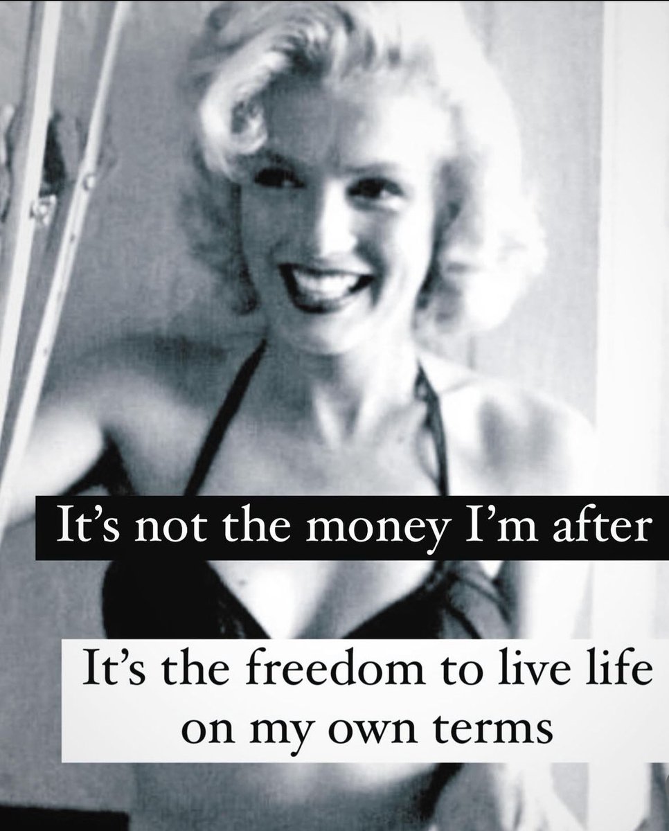 LuxxFit's tweet photo. Send me your fuxking money you piece of shit ✨✨✨ https://t.co/JUj6NH2dNe