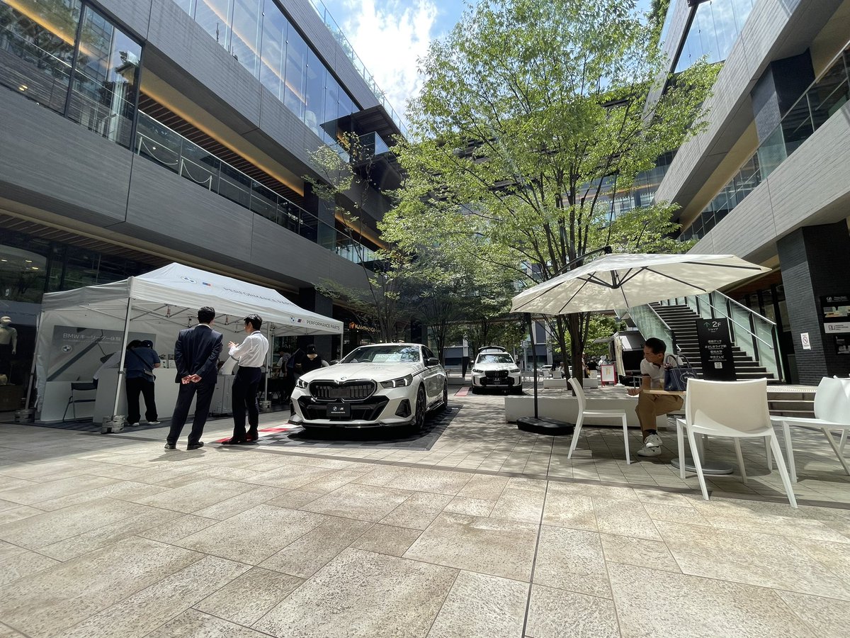 Keita_Sawa's tweet photo. 今日明日は名古屋にてBMWさんのイベントのステージトークショーにゲスト出演登壇します

本日は12:30〜 / 16:10〜
明日は11:30〜

イベント名
BMW SERVICE LOUNGE キャラバン in NAGOYA

会場
GLOBAL GATE/アトリウム・オープンエアプラザ

お近くの方は是非！

#bmw 
#mperformance 
#globalgate https://t.co/wflcpIkLwJ