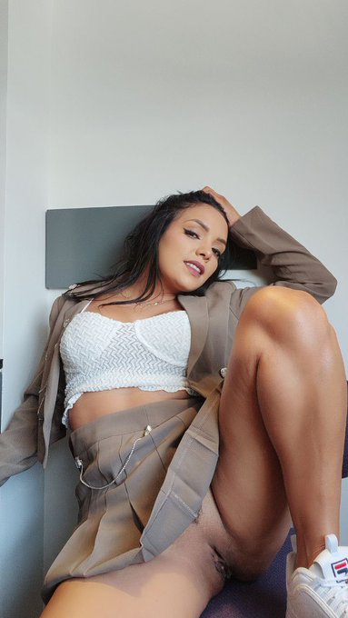 Dale ❤️ like si te gustaría hablar conmigo en privado https://t.co/EihRHxlq0h