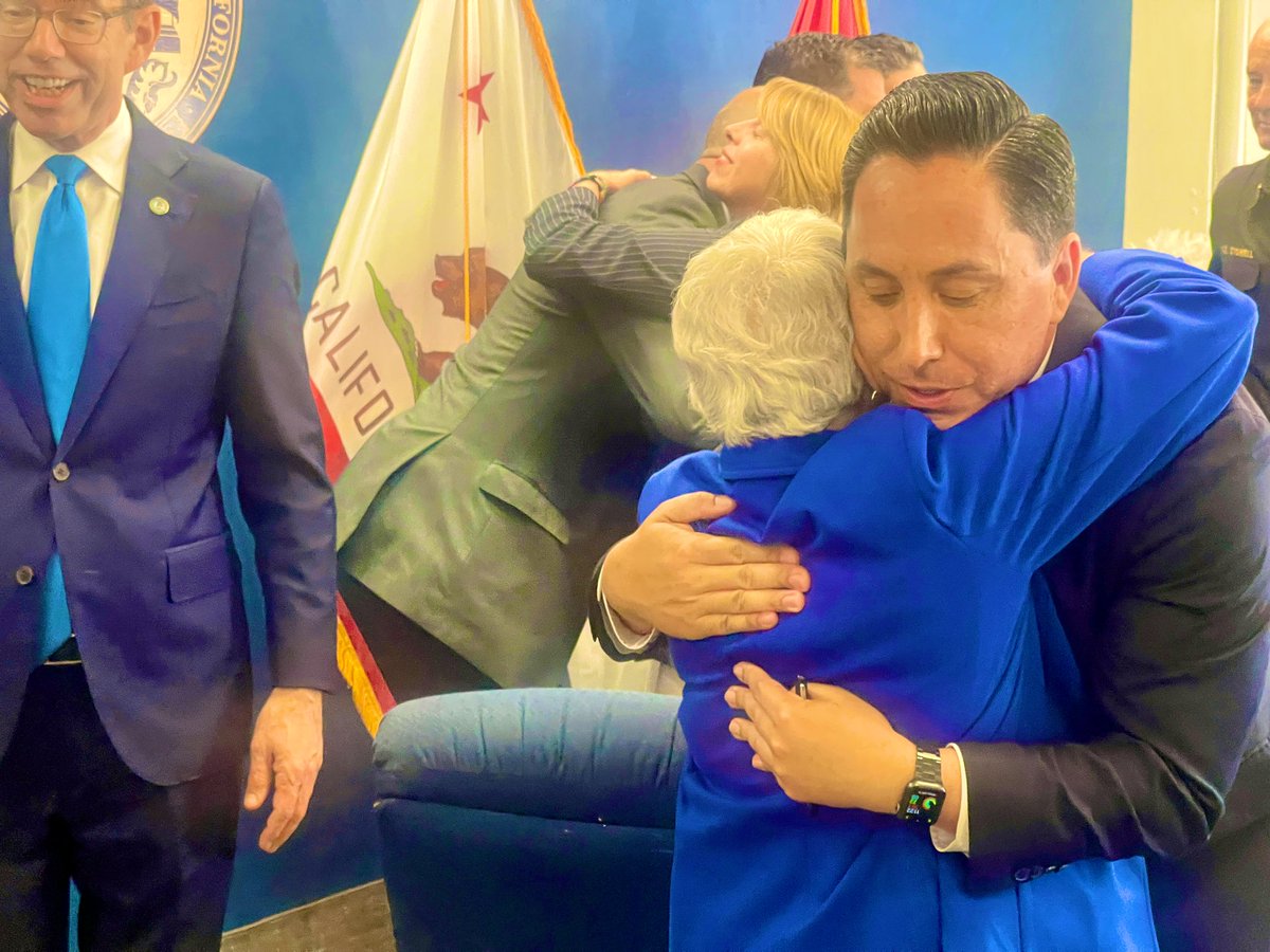 MayorToddGloria's tweet photo. I want to thank the City Council for their partnership in passing the FY2025 #ProtectingOurProgress budget. This represents our shared vision, hard work, and unwavering dedication to making our city the best it can be. Most of all, it ensures we keep moving forward. #ForAllofUs https://t.co/Xe68J327hV