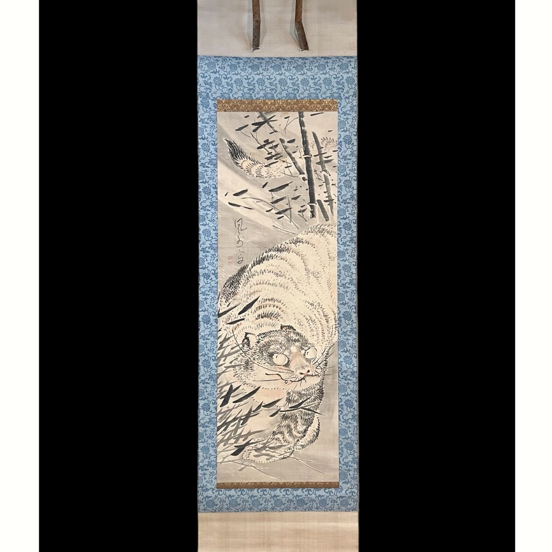 割引クーポン 松本鉄之筆 絹本彩色画 題目 【 猛虎図 】 軸先木