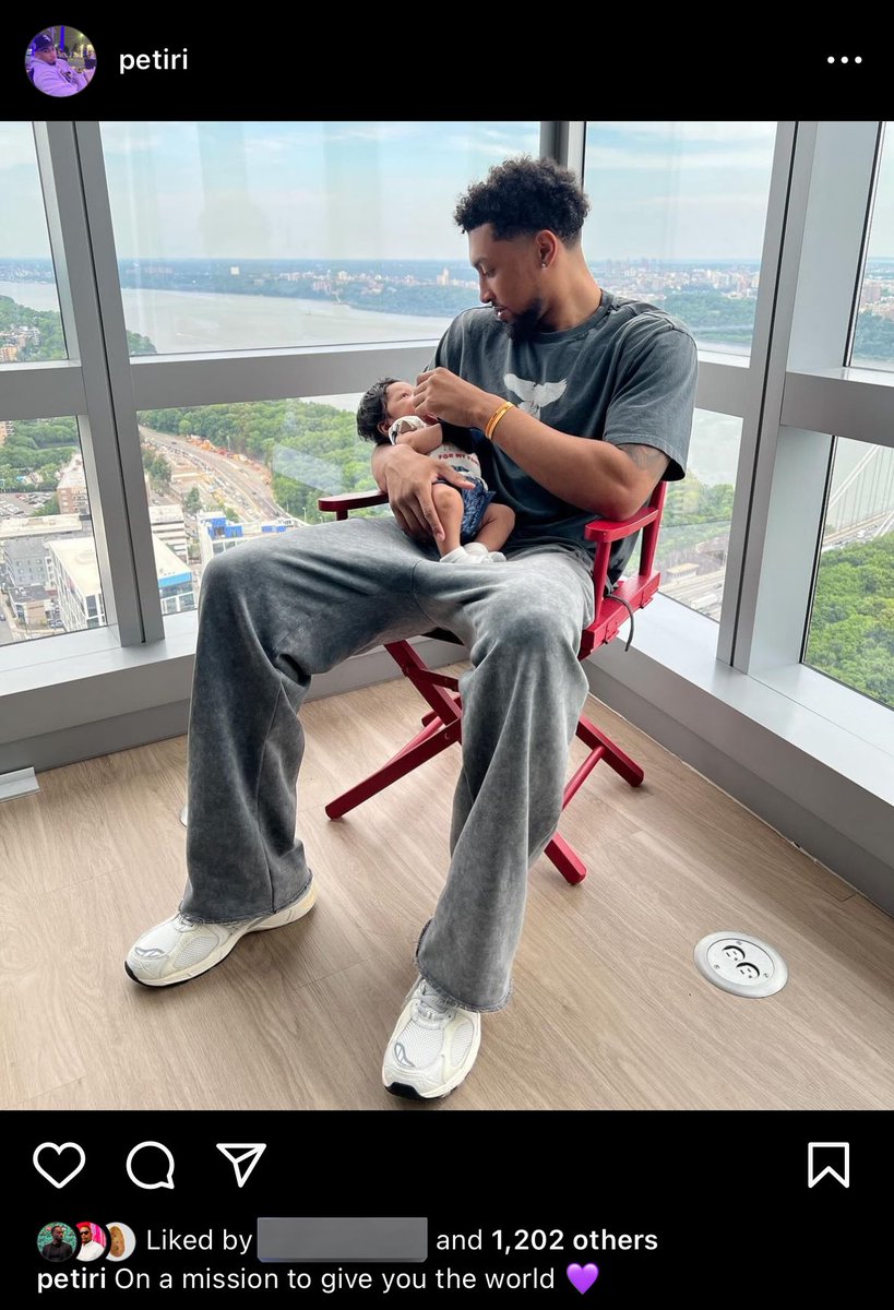 This is exactly why we need this show back. 
We are missing haircuts and newborns ✌🏽😭
Bring it back @IssaRae !
#SweetLifeOnMax